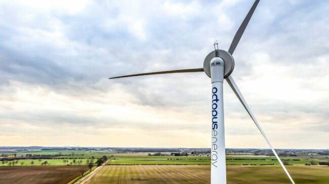 61b9e99f55a43b6d4e39867d_octopus-energy_windturbine4